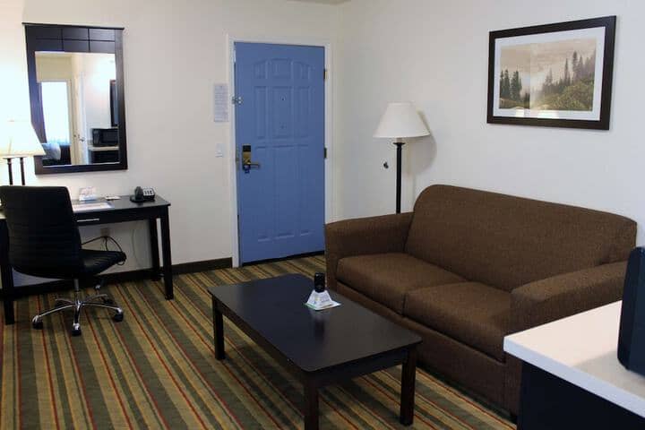 Room 7 of 39