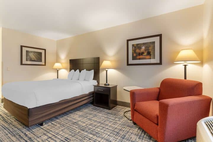 Room 10 of 39