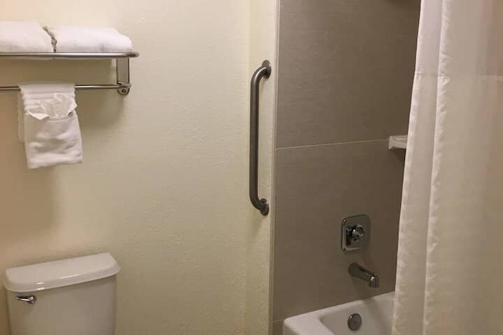Room 23 of 39